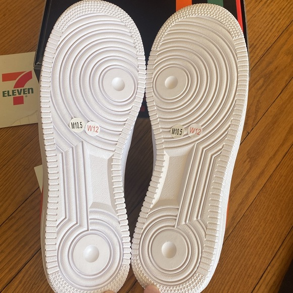 Men’s Custom 7/11 sneakers NIB - Picture 4 of 7